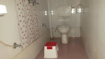 Goroomgo Payal Mall Road Nainital