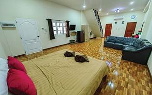 Trang Villa Hotel and Water Park