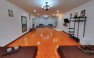 Trang Villa Hotel and Water Park