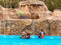 Trang Villa Hotel and Water Park