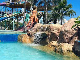 Trang Villa Hotel and Water Park