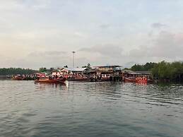 Trang Villa Hotel and Water Park