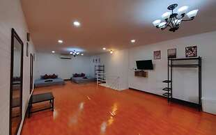 Trang Villa Hotel and Water Park