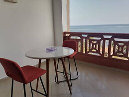 Stay.Plus Shanzu Beachfront Apartment