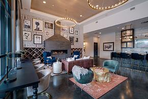 Sable 501 - Luxury Two Story Loft