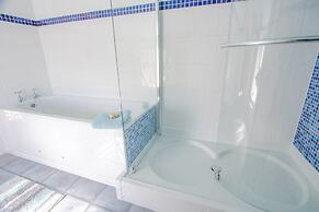 Berry Hall - Porty Eynon