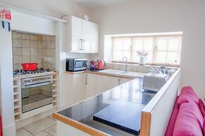 Berry Hall - Porty Eynon