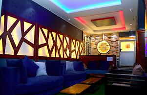 Hill Top Hotel Semuto