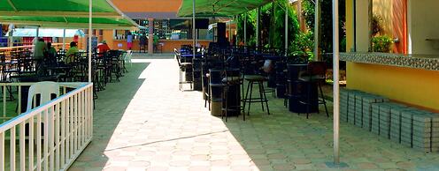 Hill Top Hotel Semuto