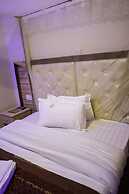 Hill Top Hotel Semuto