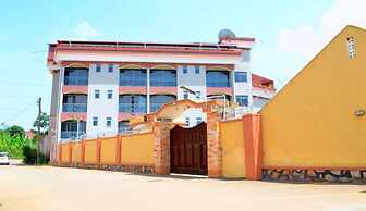 Hill Top Hotel Semuto