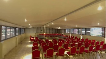 Hill Top Hotel Semuto