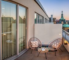 VN17 Rooftop Suites by Adrez Living