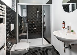 VN17 Rooftop Suites by Adrez Living