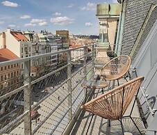 VN17 Rooftop Suites by Adrez Living