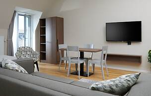 VN17 Rooftop Suites by Adrez Living