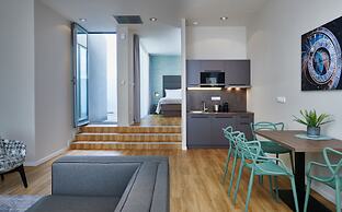 VN17 Rooftop Suites by Adrez Living