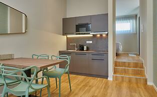 VN17 Rooftop Suites by Adrez Living