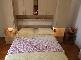 Apartments and Room Marin