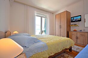 Apartments and Room Marin