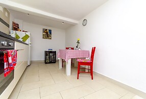 House Stella