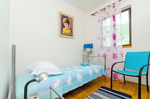 House Stella