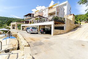 House Stella