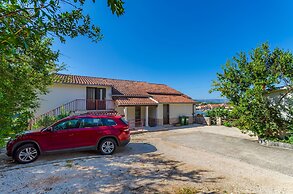 Apartments and Rooms Darinka