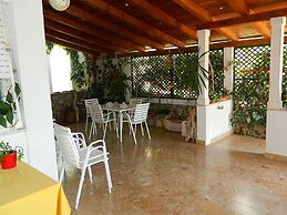 Apartments and Rooms Darinka