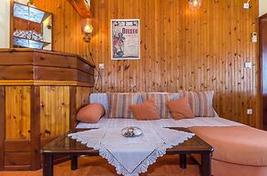 Apartments and Rooms Darinka