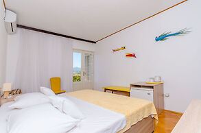 Apartments and Rooms Darinka