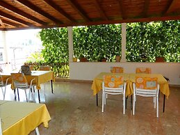 Apartments and Rooms Darinka