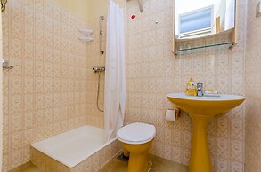 Apartments and Rooms Darinka