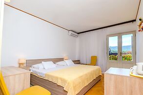 Apartments and Rooms Darinka