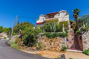 Apartments and Rooms Darinka