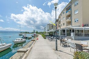 Apartments Cetina