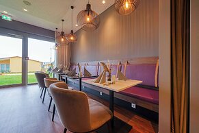 FourSide Hotel Ringsheim, Trademark Collection by Wyndham