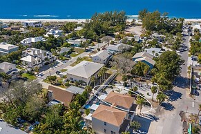 Dolphin Resort 3 Bedroom Home by RedAwning