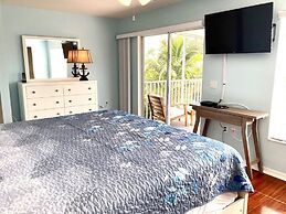 Dolphin Resort 3 Bedroom Home by RedAwning