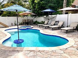 Dolphin Resort 3 Bedroom Home by RedAwning