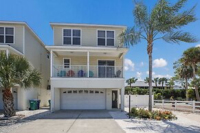 Dolphin Resort 3 Bedroom Home by RedAwning