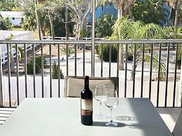 Dolphin Resort 3 Bedroom Home by RedAwning