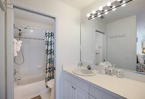 Dolphin Resort 3 Bedroom Home by RedAwning