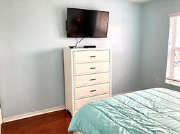 Dolphin Resort 3 Bedroom Home by RedAwning