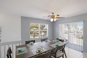 Dolphin Resort 3 Bedroom Home by RedAwning