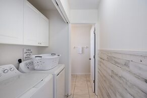 Dolphin Resort 3 Bedroom Home by RedAwning