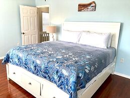 Dolphin Resort 3 Bedroom Home by RedAwning