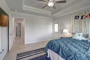 A Wave From It All 3 Bedroom Home by RedAwning