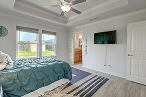 A Wave From It All 3 Bedroom Home by RedAwning