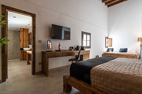 Ancient Knights Luxury Suites